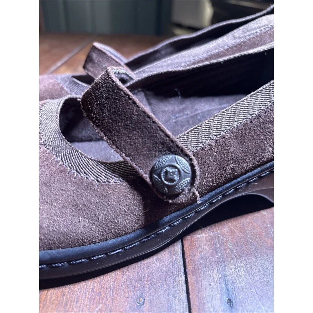 Clarks product pair